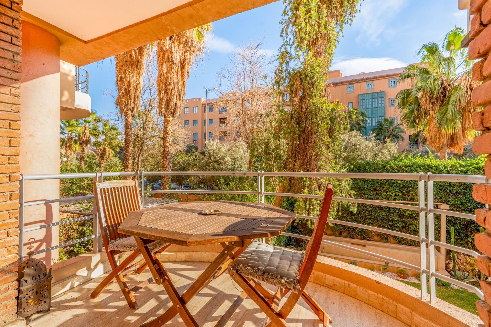 Conciergerie luxe Marrakech : dîner privé dans un palais historique avec vue sur un jardin andalou – Your Host Marrakech